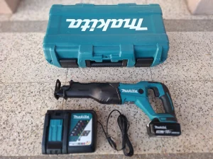 Makita DJR 186 aku povratna testera lisicarka EKSTRA