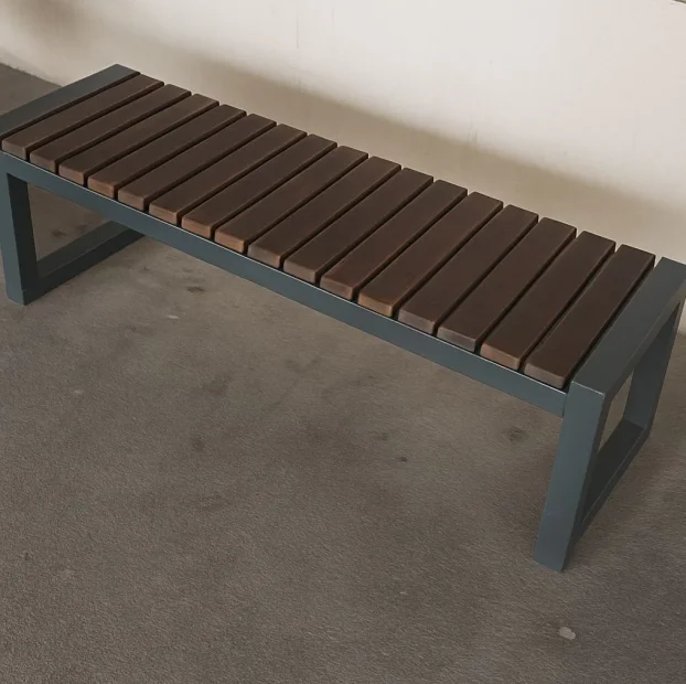 Klupa,Klupe Bastanske garniture za dvoriste,park,bastu..