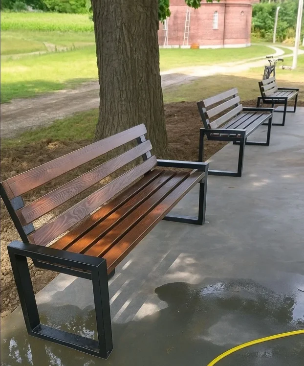 Klupa,Klupe Bastanske garniture za dvoriste,park,bastu..