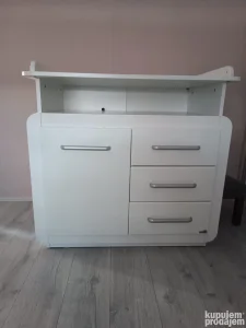 Komoda sa pultom za presvlačenje bebe