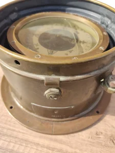 Brodski kompas 7kg Drugi svetski rat