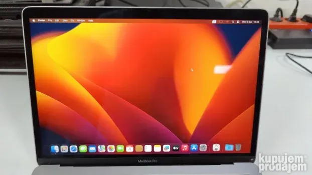 Macbook PRO 13 2017 Core i5 8gb 256ssd 2K retina