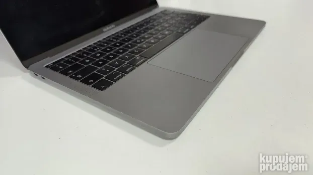 Macbook PRO 13 2017 Core i5 8gb 256ssd 2K retina