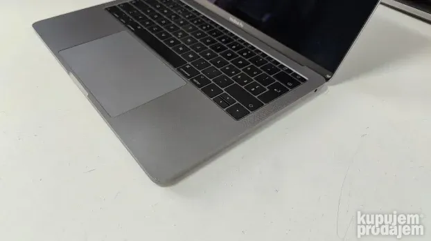 Macbook PRO 13 2017 Core i5 8gb 256ssd 2K retina
