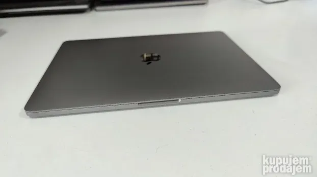 Macbook PRO 13 2017 Core i5 8gb 256ssd 2K retina