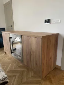 AEG vinska vitrina sa komodom 63x182
