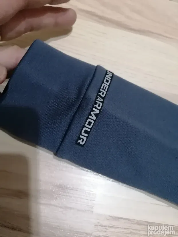 558 - UNDER ARMOUR duks M Original