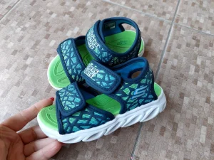 Skechers sandale za decaka broj 25