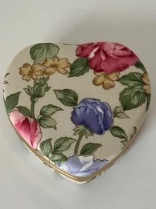 Kutija za nakit i dragocenosti, nekorišćena