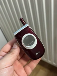 Lg C1200