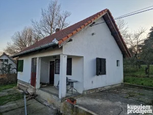 Mike Ćurčića, Baćevac, 3.0 trosobna, 60 m²
