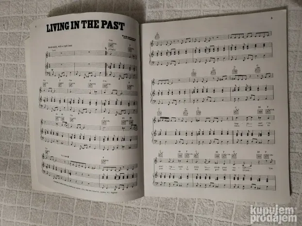 Jethro Tull Living in the past notna knjiga