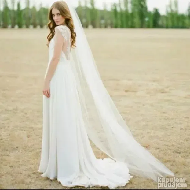 Veo beli Barokni za kosu 3 m - Nov, predivan