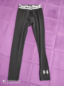 UNDER ARMOUR crne muske helanke velicina L