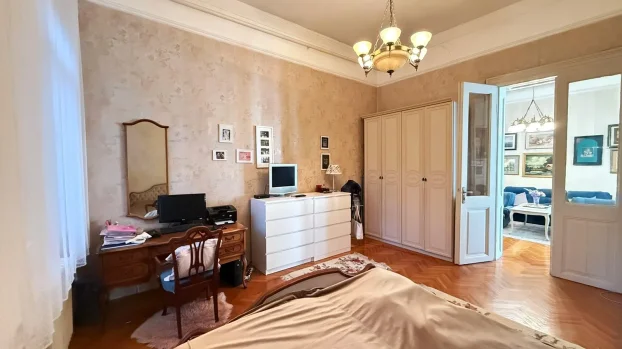 Lukijana Mušickog, Opština Novi Sad, 5+ petosobna, 285 m²