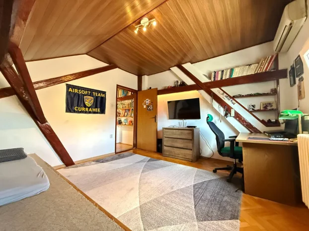 Lukijana Mušickog, Opština Novi Sad, 5+ petosobna, 285 m²