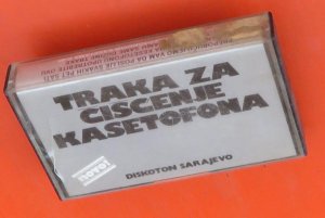 Traka za čišćenje kasetofona
