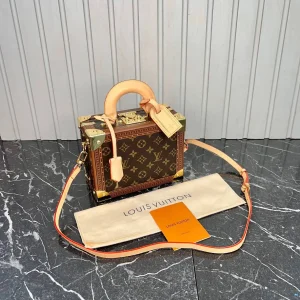 Louis Vuitton Petite Valise Medium Torba