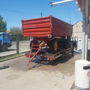 Prikolica zmaj odlično stanje