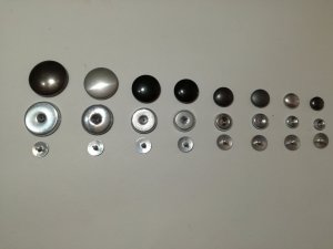 Nitne, dugmad za presvlacenje, delovi dugmadi za presvlacenj