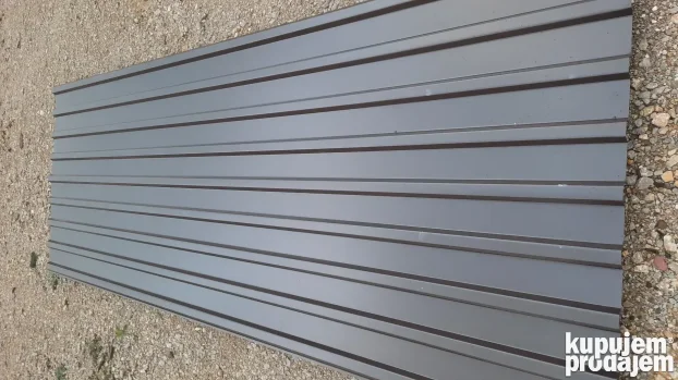 Pokrovan-zidni lim,crne cevi.