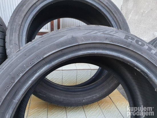 Dve dobre letnje gume 18 ke BRIDGESTONE 245-40/18 Dot 0218 s