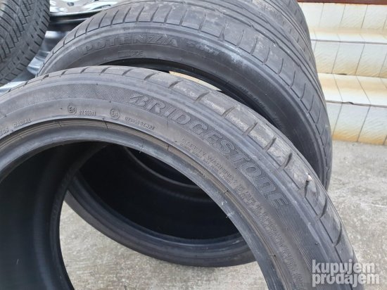 Dve dobre letnje gume 18 ke BRIDGESTONE 245-40/18 Dot 0218 s