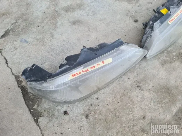 Peugeot 406 levi i desni far
