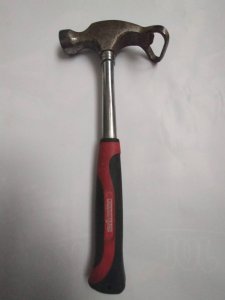 Otvarač za flaše-čekić