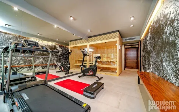 Vila sa bazenom Makarska