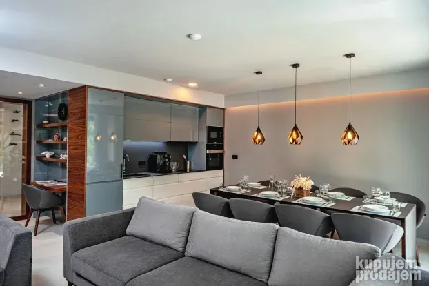 Vila sa bazenom Makarska