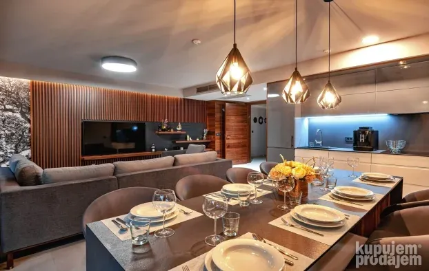 Vila sa bazenom Makarska