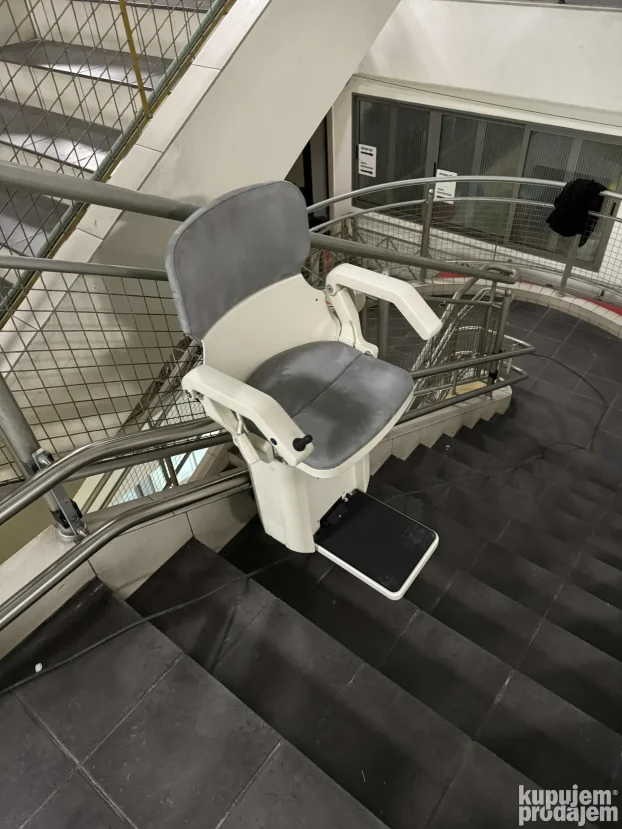 Lift stolica za stepenice