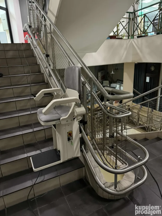 Lift stolica za stepenice