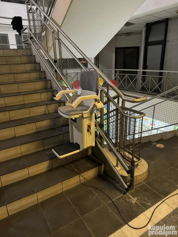 Lift stolica za stepenice