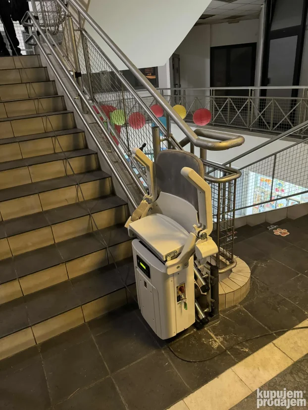 Lift stolica za stepenice