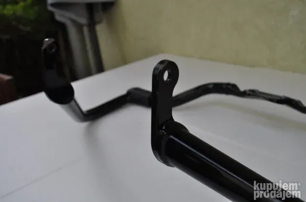 Harley Davidson Street Bob originalni crash - roll slide bar