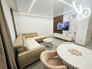 Stan na dan Novi Sad, Diva D 50m !