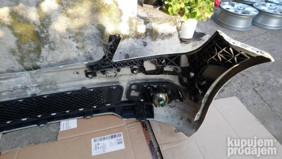 Mercedes C klasa, W 204, Avantgarde prednji branik i pragovi