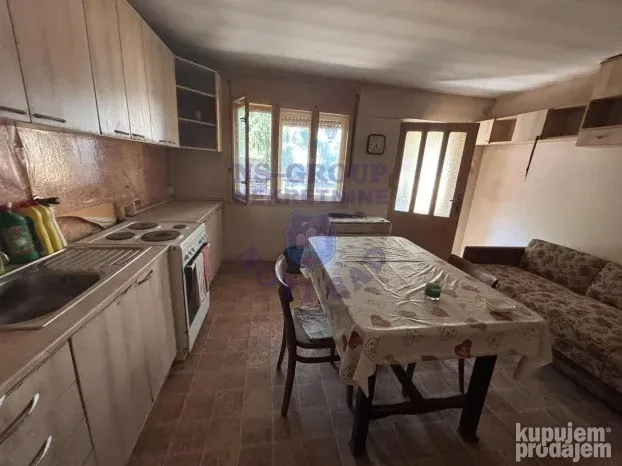 Odlična kuća u Rumenci!