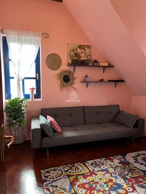 Voje Radića, Jajinci, 4.0 četvorosobna, 367 m²