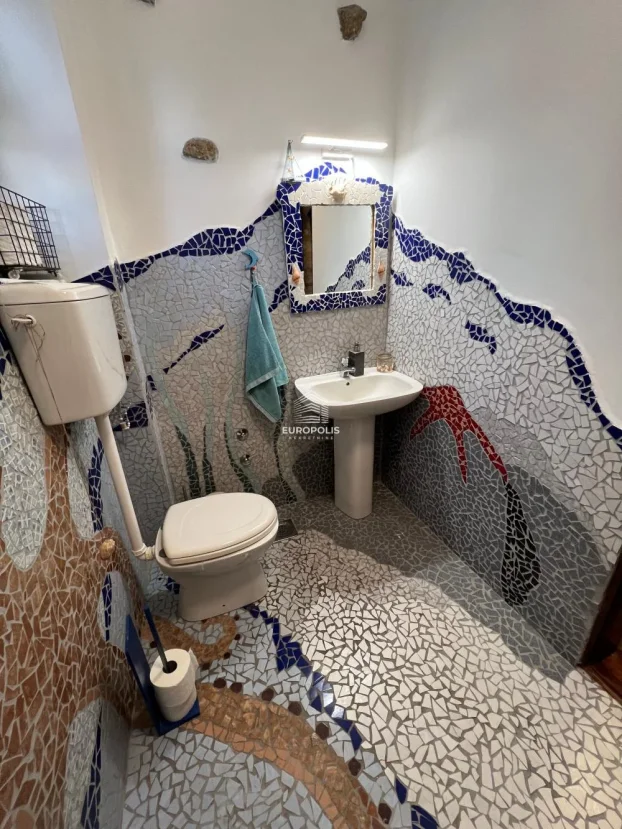 Voje Radića, Jajinci, 4.0 četvorosobna, 367 m²