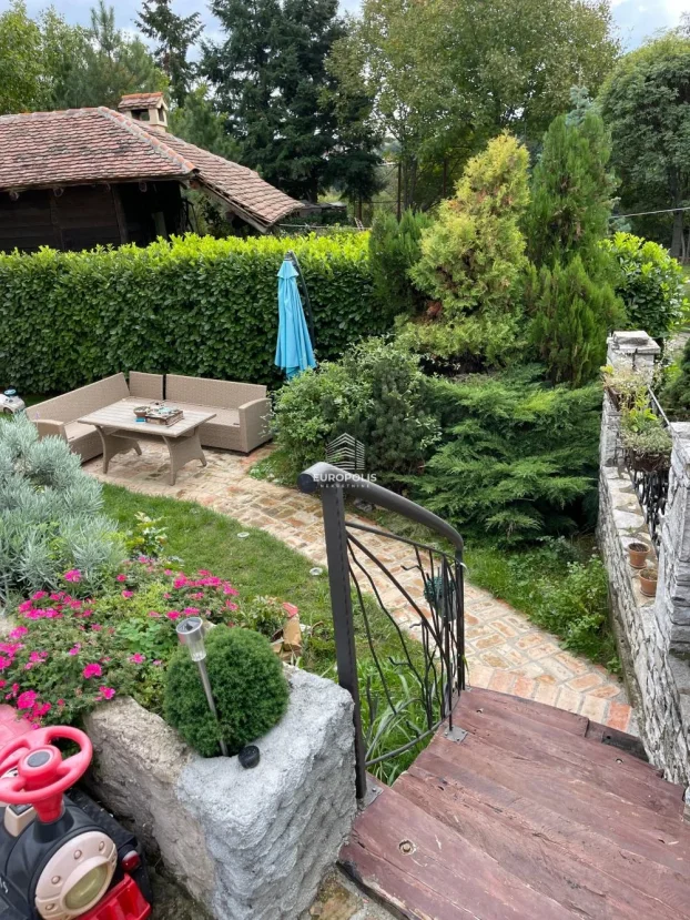 Voje Radića, Jajinci, 4.0 četvorosobna, 367 m²