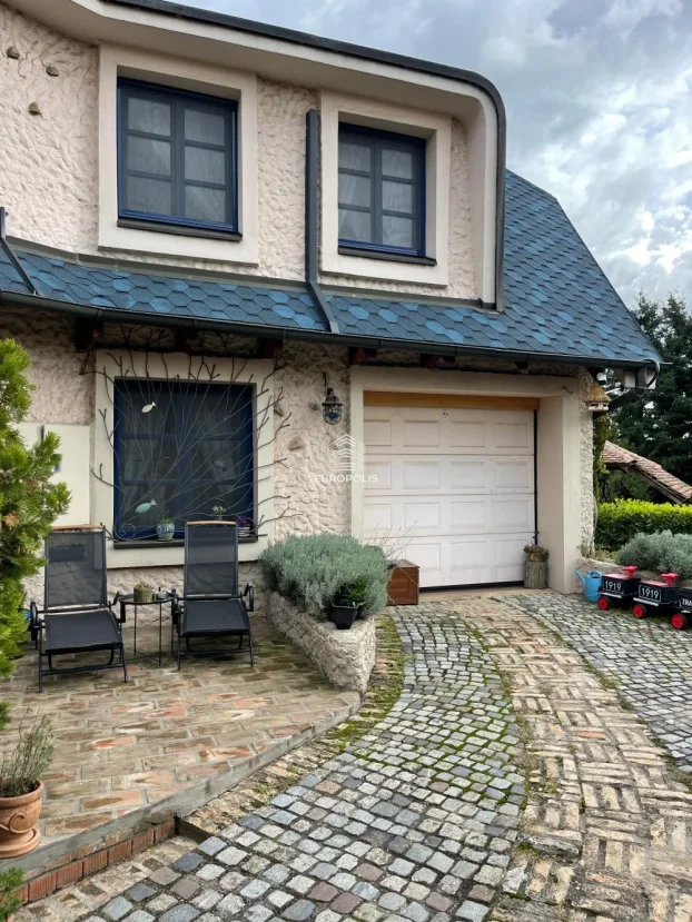 Voje Radića, Jajinci, 4.0 četvorosobna, 367 m²