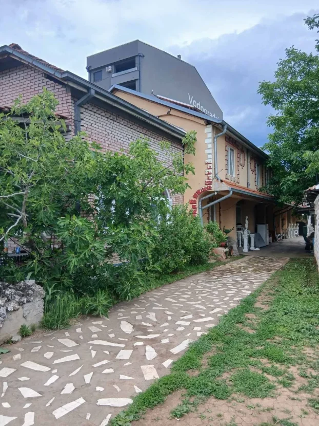 Kičevo, 5+ petosobna, 800 m²