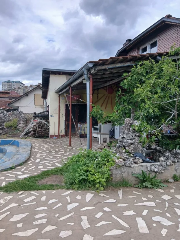 Kičevo, 5+ petosobna, 800 m²