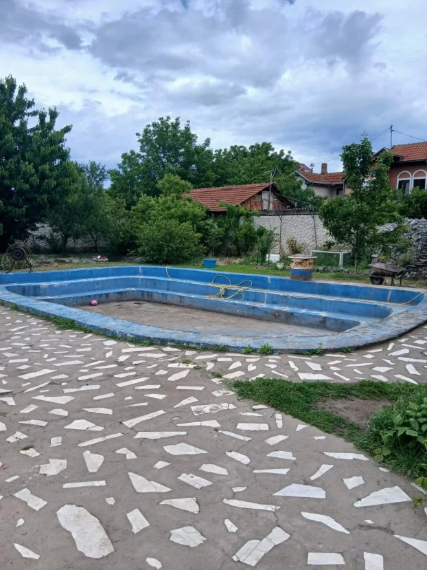Kičevo, 5+ petosobna, 800 m²