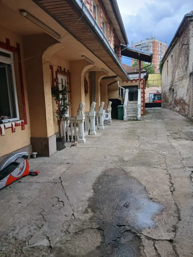 Kičevo, 5+ petosobna, 800 m²