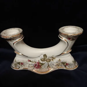 Svecnjak snizen 3000 din.