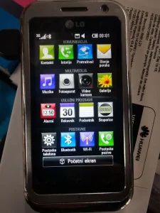 LG KM900 Arena